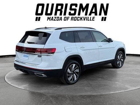 Used 2025 Volkswagen Atlas SE image 6