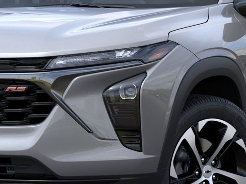 New 2026 Chevrolet Trax RS w/ Sunroof Package FWD image 10
