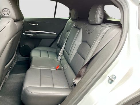 Certified 2021 Cadillac XT4 Luxury w/ Cold Weather Package image 22