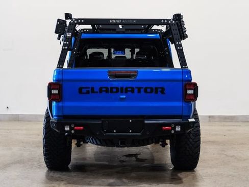Used 2023 Jeep Gladiator Rubicon w/ LED Lighting Group AWD/4WD image 38