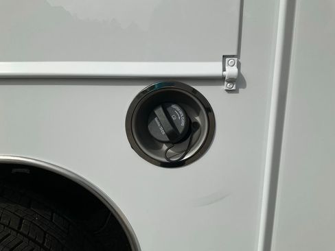 New 2025 Ford F350 XL w/ XL Chrome Package image 22