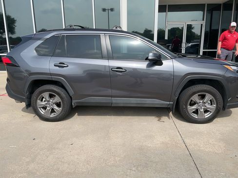 Used 2024 Toyota RAV4 XLE w/ Convenience Package FWD image 6