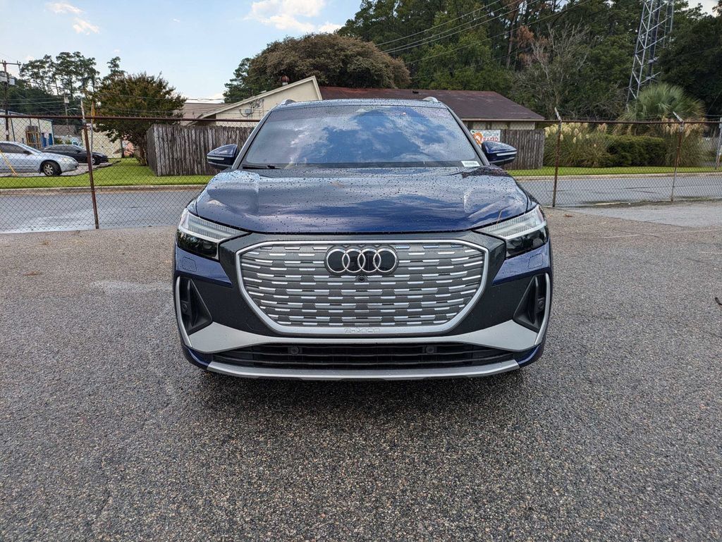 Used 2025 Audi Q4 e-tron Prestige w/ Cold Weather Package AWD/4WD image 9