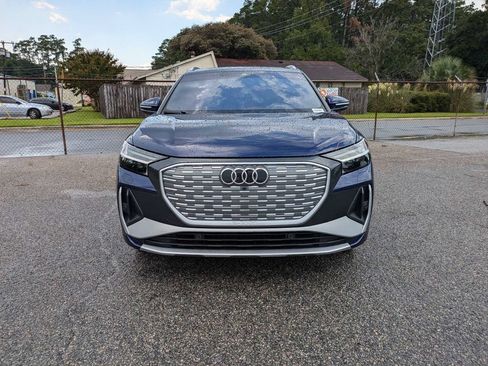 Used 2025 Audi Q4 e-tron Prestige w/ Cold Weather Package AWD/4WD image 9