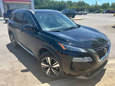 Used 2023 Nissan Rogue SL FWD image 3