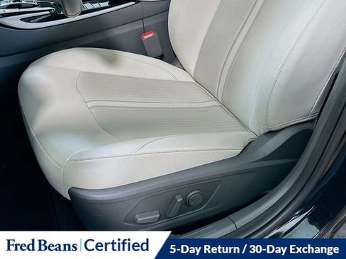 Certified 2023 Hyundai Sonata SEL w/ Convenience Package FWD image 11
