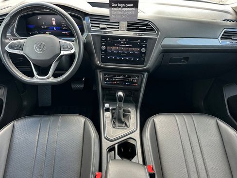 Used 2024 Volkswagen Tiguan SE image 13