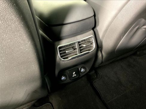 Used 2022 Hyundai Santa Fe Calligraphy AWD/4WD image 11