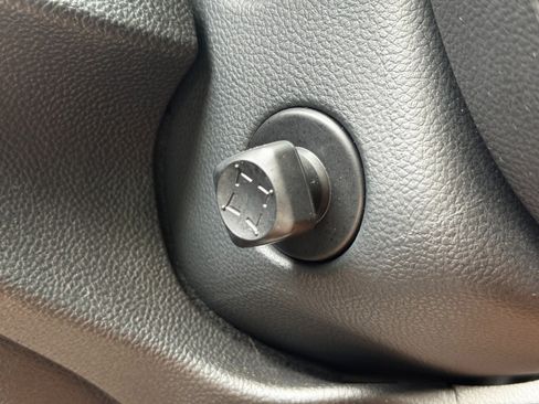 Used 2012 INFINITI G37 Sport image 21