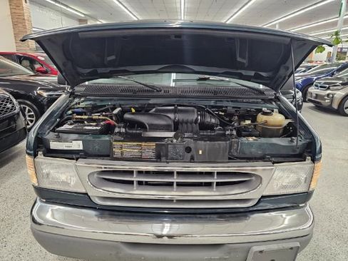 Used 2000 Ford E-150 and Econoline 150 Wagon image 27