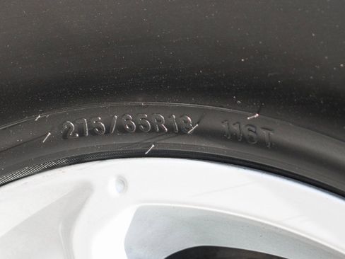 Used 2017 Toyota Tundra SR5 image 39