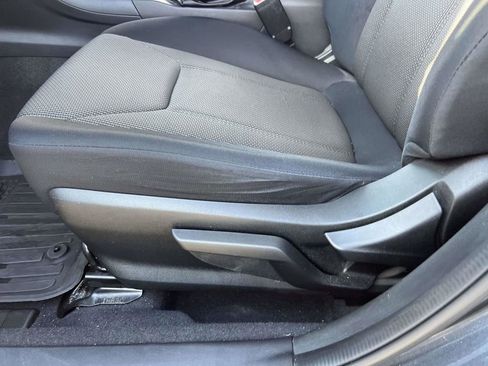 Used 2019 Subaru Crosstrek 2.0i w/ Eyesight System image 17