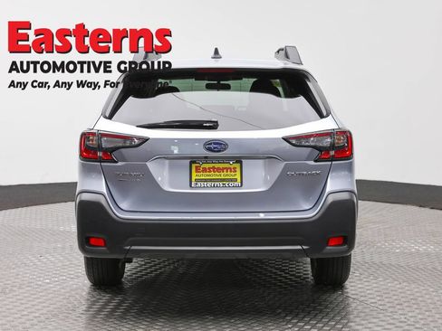 Used 2025 Subaru Outback Premium AWD/4WD image 6