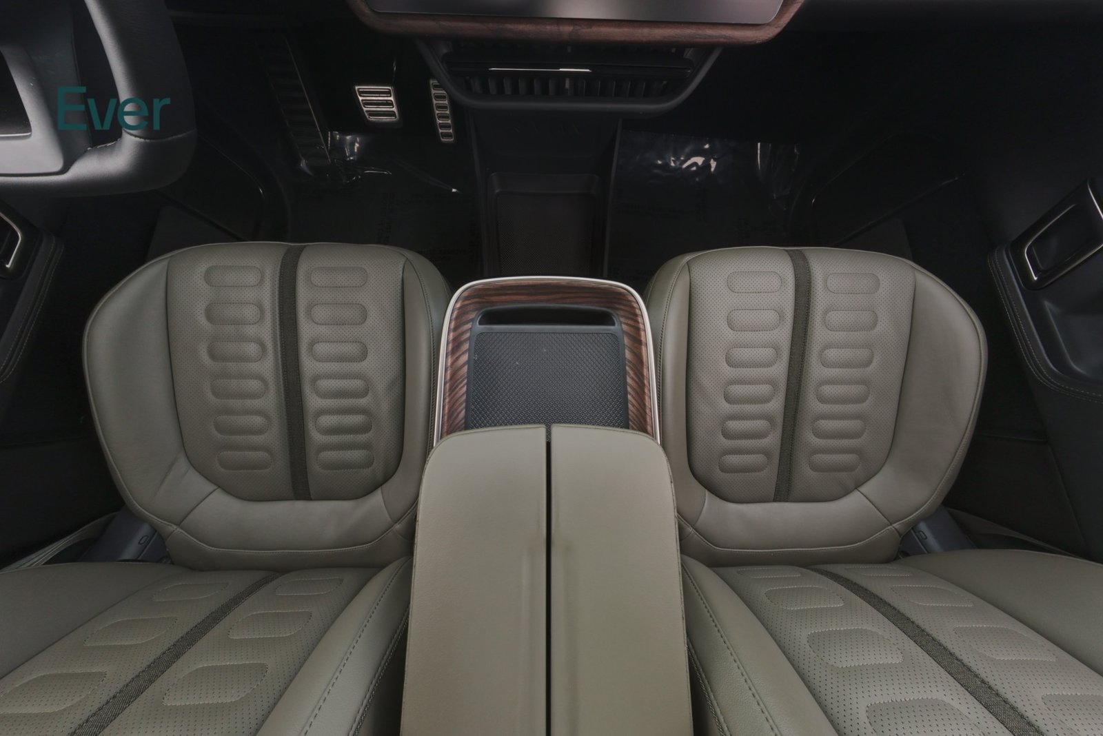 Used 2022 Rivian R1T Adventure AWD/4WD image 27