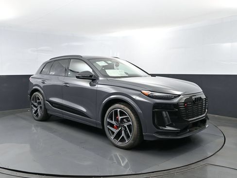 New 2027 Audi SQ6 e-tron Premium Plus AWD/4WD image 3