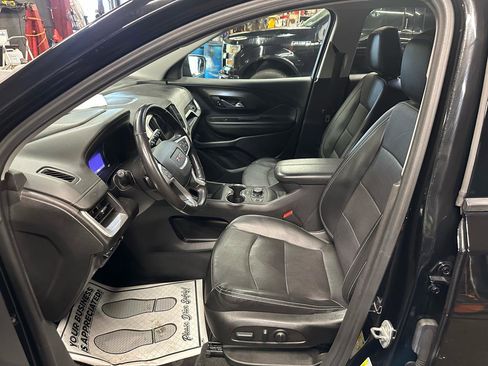 Used 2022 GMC Terrain SLT w/ Tech Package AWD/4WD image 11