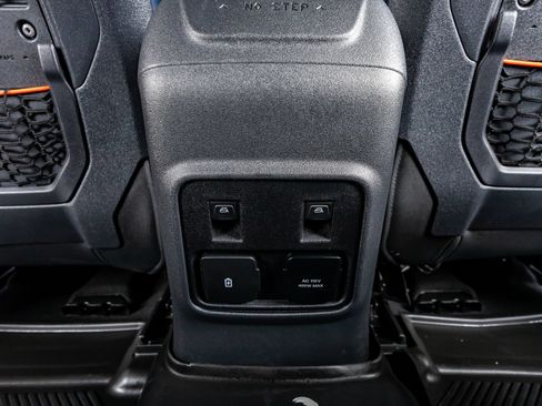 Used 2023 Ford Bronco Raptor AWD/4WD image 33
