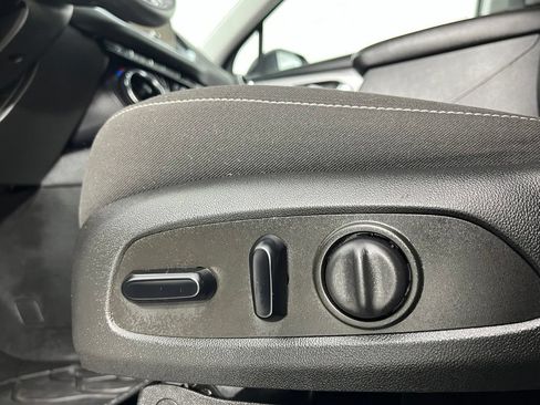 Used 2023 Chevrolet Blazer LT w/ Convenience Package FWD image 17