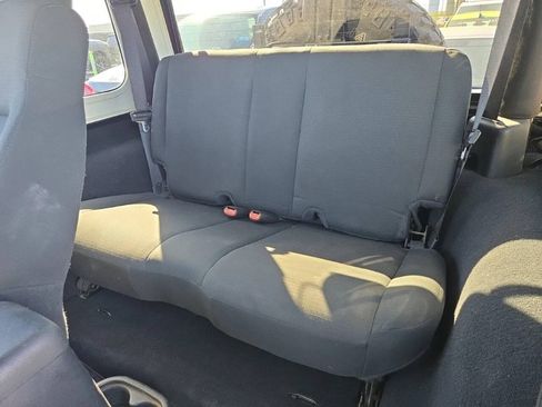 Used 2006 Jeep Wrangler Rubicon AWD/4WD image 4