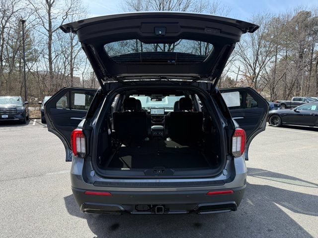 Used 2026 Ford Explorer ST-Line w/ ST-Line Street Pack AWD/4WD image 27