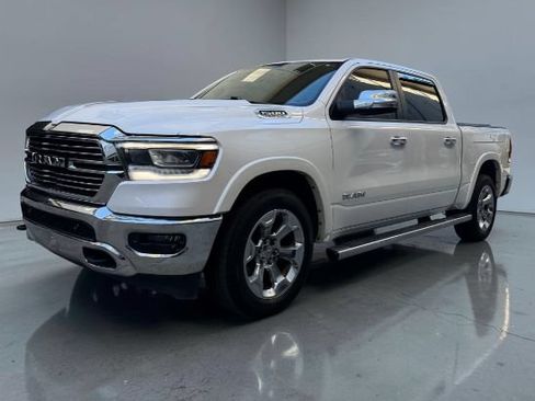 Used 2019 RAM 1500 Laramie AWD/4WD image 2