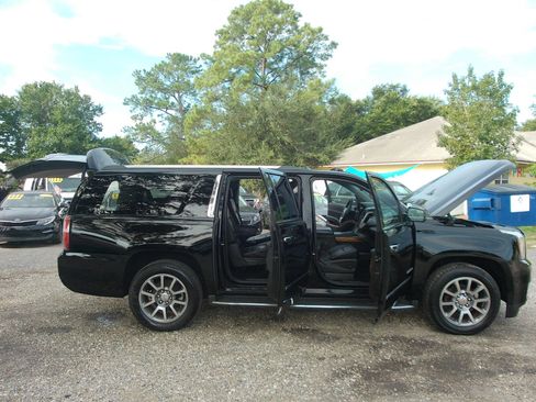 Used 2015 GMC Yukon XL Denali w/ Open Road Package RWD image 42