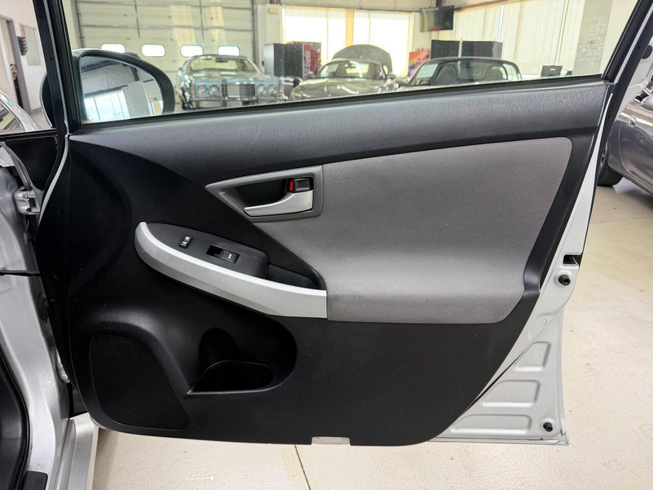 Used 2015 Toyota Prius Two FWD image 16