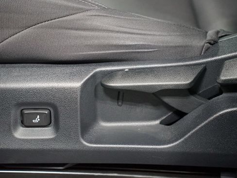 Certified 2025 Toyota Tacoma SR RWD image 31