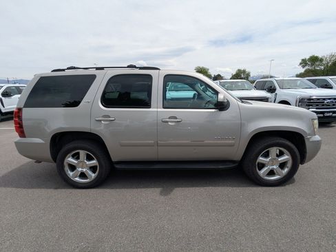 Used 2007 Chevrolet Tahoe LTZ w/ LTZ Preferred Equipment Group AWD/4WD image 2