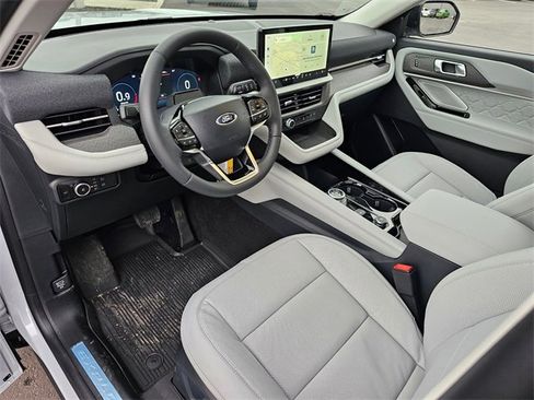 New 2026 Ford Explorer Platinum w/ LUX Leather Package image 2