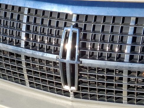 Used 2008 Lincoln MKX AWD image 4