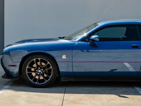 Used 2020 Dodge Challenger R/T Scat Pack RWD image 17
