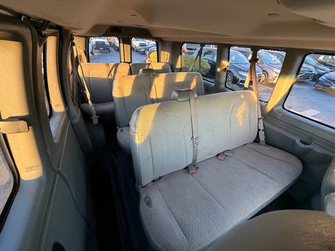 Used 2018 Chevrolet Express 2500 LT w/ LT Preferred Equipment Group image 29