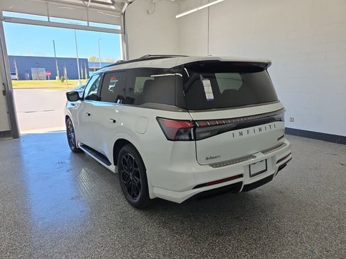 New 2026 INFINITI QX80 4WD image 3