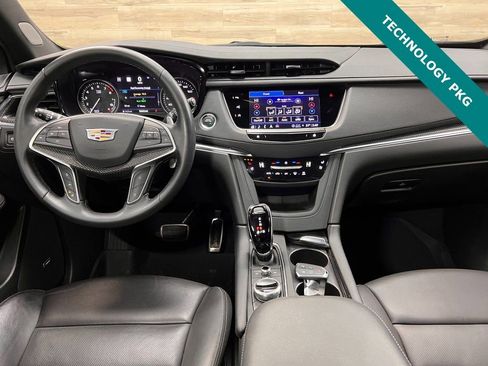 Used 2025 Cadillac XT5 Sportv w/ Technology Package image 2