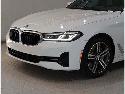 Used 2023 BMW 530i w/ Convenience Package RWD image 2