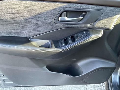 Used 2023 Nissan Rogue SV image 15