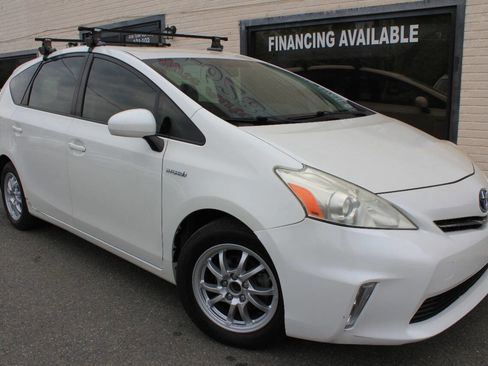 Used 2013 Toyota Prius V Two FWD image 10