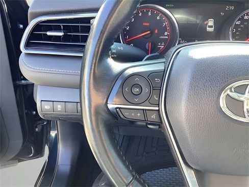 Used 2020 Toyota Camry XSE image 22