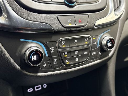 Used 2024 Chevrolet Equinox LT w/ LPO, Floor Liner Package image 19