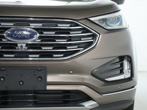 Used 2019 Ford Edge Titanium w/ Equipment Group 301A AWD/4WD image 7