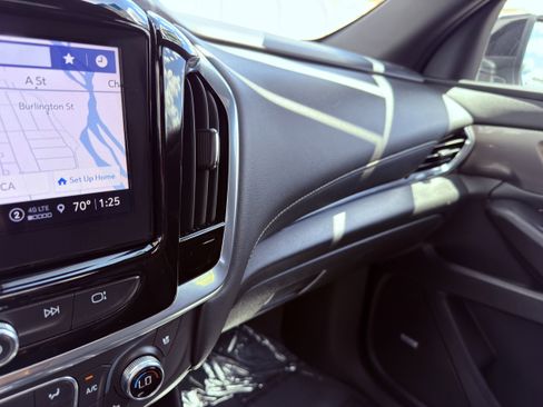 Used 2022 Chevrolet Traverse Premier w/ Redline Edition image 39