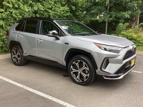 Used 2024 Toyota RAV4 XSE w/ Premium Package AWD/4WD image 10