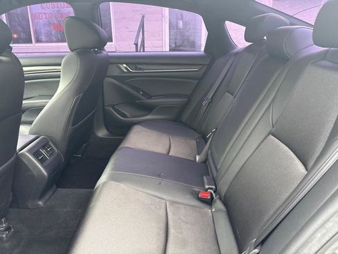 Used 2019 Honda Accord Sport image 7
