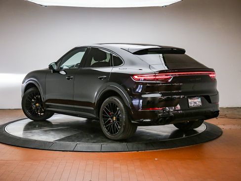 Certified 2023 Porsche Cayenne GTS AWD/4WD image 5