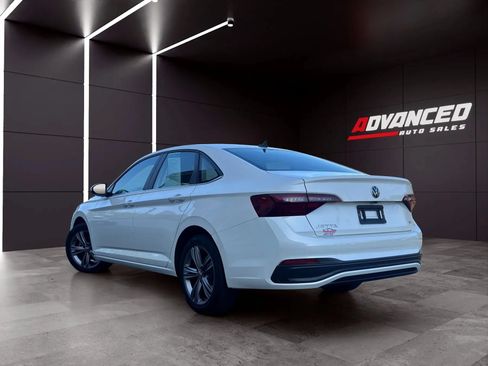 Used 2023 Volkswagen Jetta SE FWD image 5