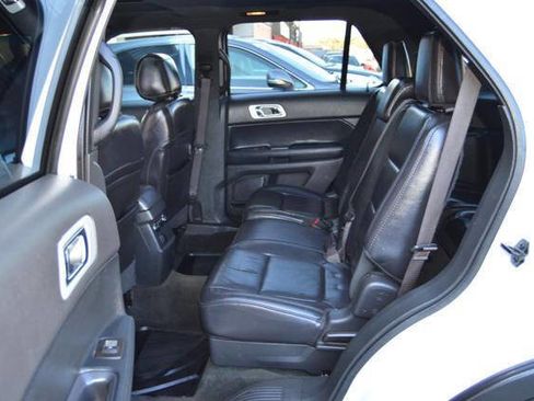Used 2013 Ford Explorer XLT AWD/4WD image 16