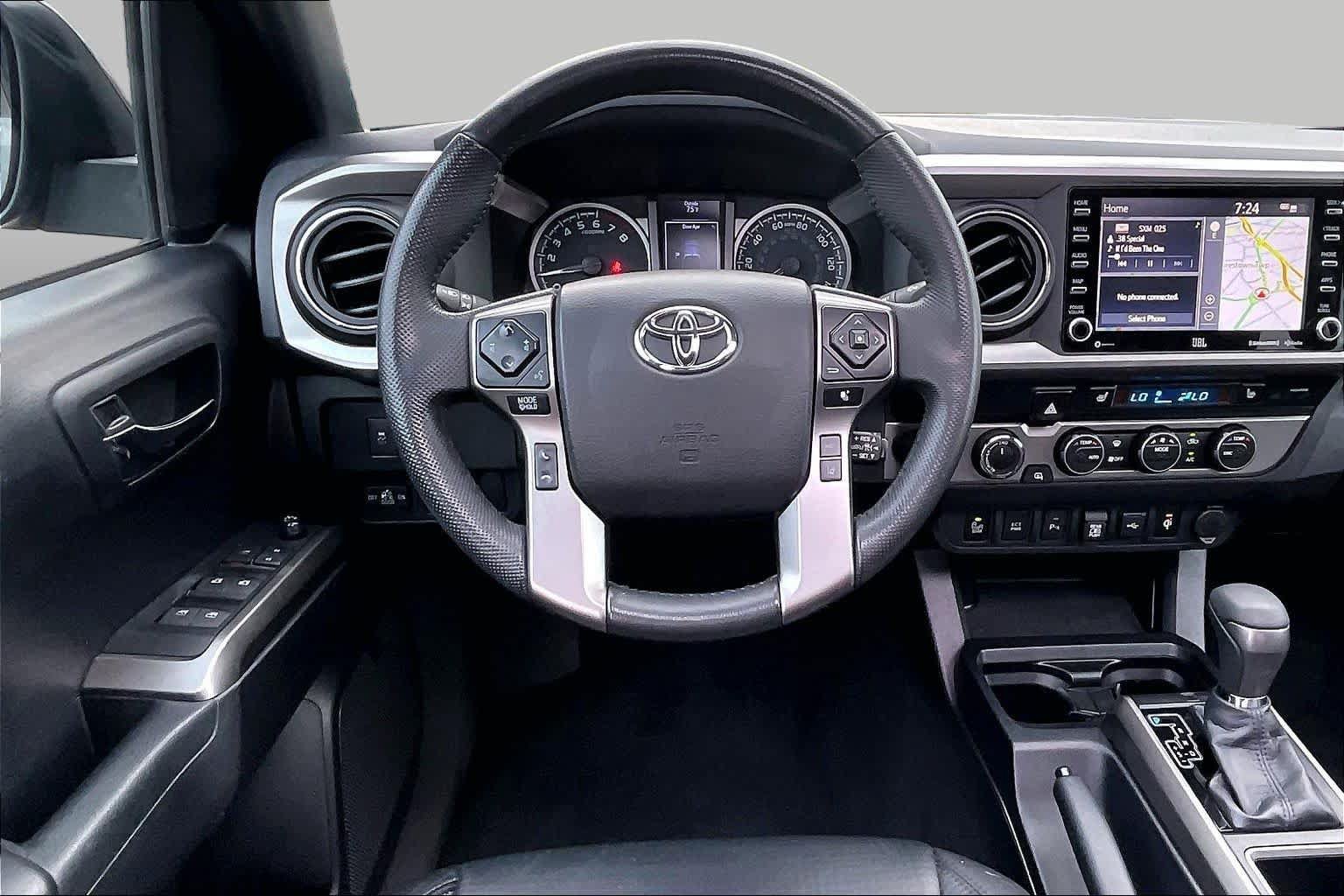 Used 2021 Toyota Tacoma Limited w/ Nightshade Package AWD/4WD image 6