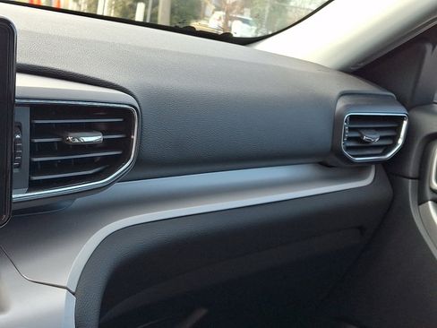 Used 2023 Ford Explorer XLT w/ Equipment Group 202A image 31