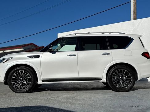 Certified 2024 INFINITI QX80 Premium Select w/ Cargo Package image 7